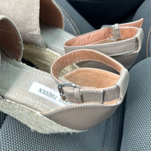 Steve Madden wedged sandal - Picture 2 of 8